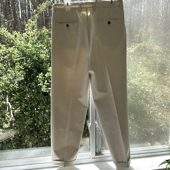 Gary Player 34x34 Pleated and cuffed hem khakis. Classic golf fit men’s pants. - Picture 8 of 9